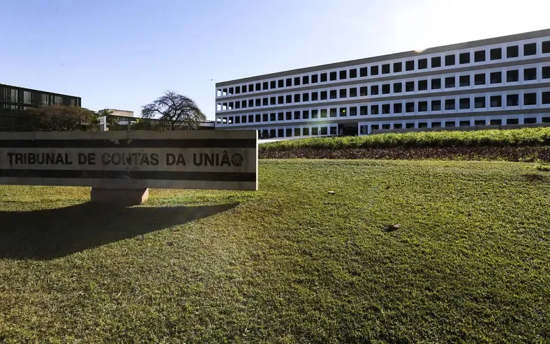 Concurso do TCU oferece 60 vagas e salário de R$15 mil - Imagem