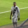 Emprestado pelo Vitória, Dudu debocha da torcida da Ponte Preta - Imagem
