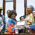 Alcione recebe título de Cidadã Baiana e se derrete: “Minha terra” imagem