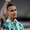 Antony se despede do Betis com emoção e futuro indefinido imagem