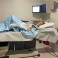 Aos 19 anos, influenciadora famosa morre de câncer cerebral imagem