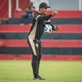 Com improvisação, Vitória está escalado para a partida contra o Santos imagem