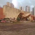 Hotel abandonado em Salvador era desmanche antes de ocupação; veja imagens imagem