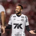 Neymar deixa futuro em aberto no Santos após queda na Copa do Brasil imagem