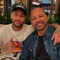 Neymar voltou ao Santos por "solidariedade", diz pai do jogador imagem