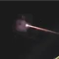 Objeto luminoso corta céu de cidades brasileiras e chama atenção imagem