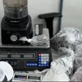 PM desarticula laboratório de drogas em Pernambués e apreende drogas imagem