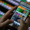 Senado aprova projeto que proíbe famosos em anúncios de bets imagem