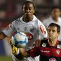 Vitória tenta 'exorcizar' o Santos após vice na Copa do Brasil e rebaixamento imagem