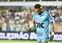 Após expulsão, Neymar se desculpa e assume culpa por derrota do Santos imagem