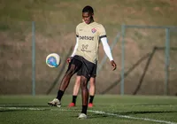 Joia da base deixa o Vitória de graça após impasse por renovação imagem