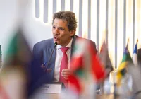 Haddad diz que “não há alternativa” ao aumento do IOF
