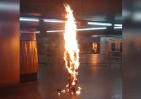 Homem ateia fogo em si mesmo em estação de metrô de SP imagem