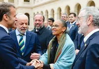 Lula sai em defesa de Marina Silva e brinca: "Magrinha de trabalhar" imagem
