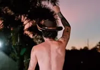 Sertanejo famoso termina noivado pelo celular e bloqueia ex imagem