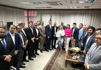 Vereadores acionam a Alba contra Hilton Coelho após invasão na Câmara imagem
