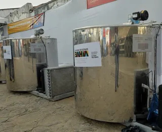 Agricultores de Maiquinique recebem tanques de resfriadores de leite