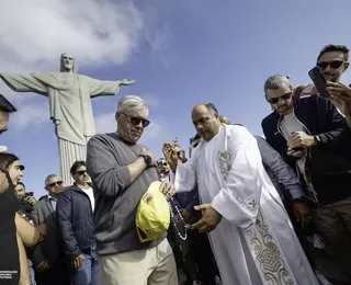 Ancelotti visita o Cristo Redentor: "Andar com fé e acreditar sempre"