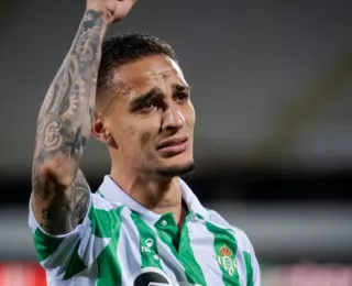 Antony se despede do Betis com emoção e futuro indefinido