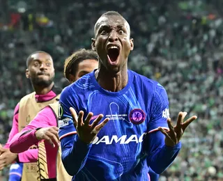 Chelsea vence o Real Betis de virada e conquista a Conference League