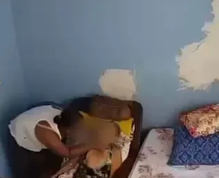 Cuidadora de idosa é presa por maus-tratos no oeste