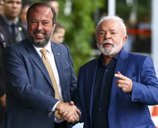 Governo estuda receita extra com petróleo para compensar IOF