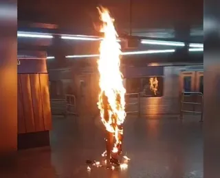 Homem ateia fogo em si mesmo em estação de metrô de SP