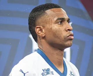 Jean Lucas esbraveja após pênalti em Grêmio x Bahia: "Tá de sacanagem"