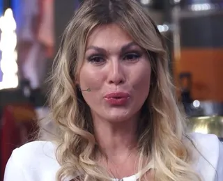 Lívia Andrade passa por momentos de pânico em avião: “Orações”