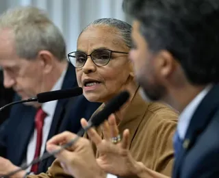 Marina Silva discute com senadores e abandona comissão