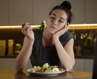Veja sinais que podem indicar o diagnóstico de transtorno alimentar