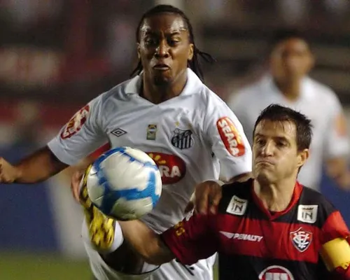 Vitória tenta 'exorcizar' o Santos após vice na Copa do Brasil e rebaixamento - Imagem