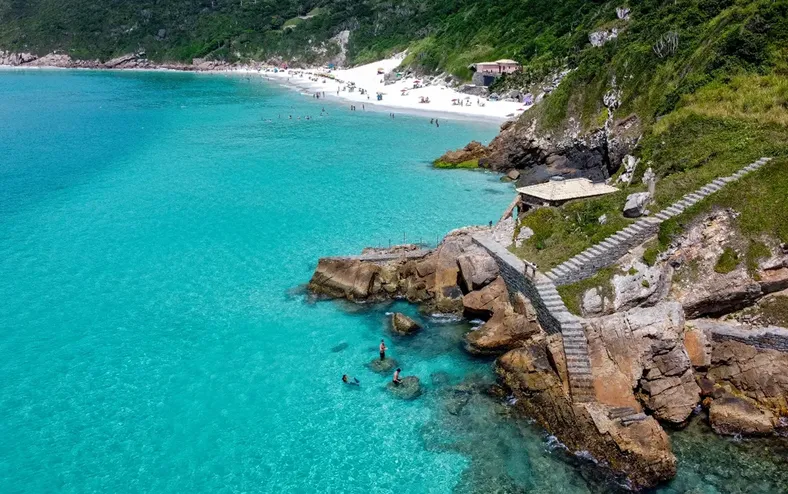 Conheça as 2 praias brasileiras que estão entre as 50 melhores do mundo - Imagem