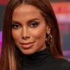Veja nova aparência de Anitta após infecção bacteriana grave - Imagem