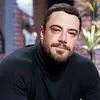 Vídeo: Felipe Titto vê crianças vendendo pulseiras e realiza sonho delas - Imagem