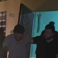 Adolescente desaparece e é resgatada em casa com calabouço subterrâneo imagem