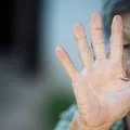 Até 14 anos de prisão: Brasil aprova nova lei para proteger idosos imagem