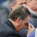 Bolsonaro encara Moraes e nega trama golpista: "Não procede" imagem
