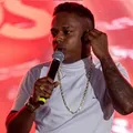 Cantor de arrocha é preso por agressão à esposa no interior da Bahia imagem