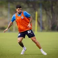 Cauly se reapresenta em manhã de treinos técnicos sob comando de Ceni imagem