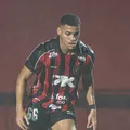 Chance de ouro! Maykon Jesus deve ser titular em retorno do Vitória imagem
