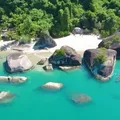 Conheça praia no Brasil que tem água quente o ano todo imagem