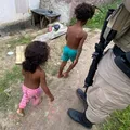 Crianças são resgatadas em Camaçari após denúncia de maus-tratos e abandono imagem