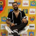 Do ferry ao palco: o caminho difícil de cantor para o São João no Parque imagem