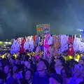 Do palco para o público: gorro de Mikael Santos viraliza no São João imagem