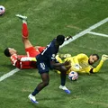Donnarumma é criticado por "aceitar risco" após fratura de Musiala imagem