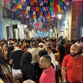 Forró apertado? Lotação no Pelourinho gera dúvida entre o público imagem