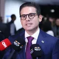 Hugo sobre urgência no IOF: “País não aguenta mais aumento de imposto” imagem