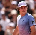 João Fonseca perde match-point e cai na estreia do ATP 500 de Halle imagem