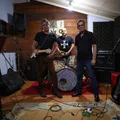 Lendária banda de rock da Bahia renasce com álbum direto, pesado e político imagem
